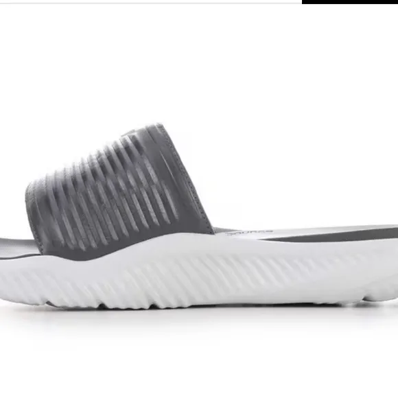 ❤️- Adidas Alphabounce Slide Size 11
