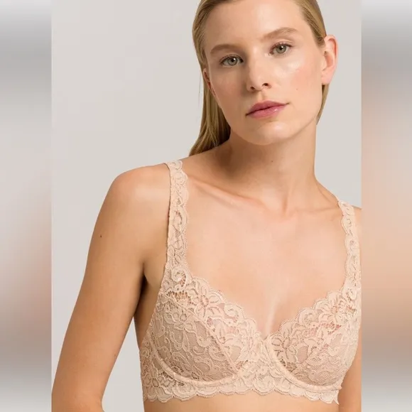 $115 NWT! HANRO 32C beige lace luxury moments underwire bra