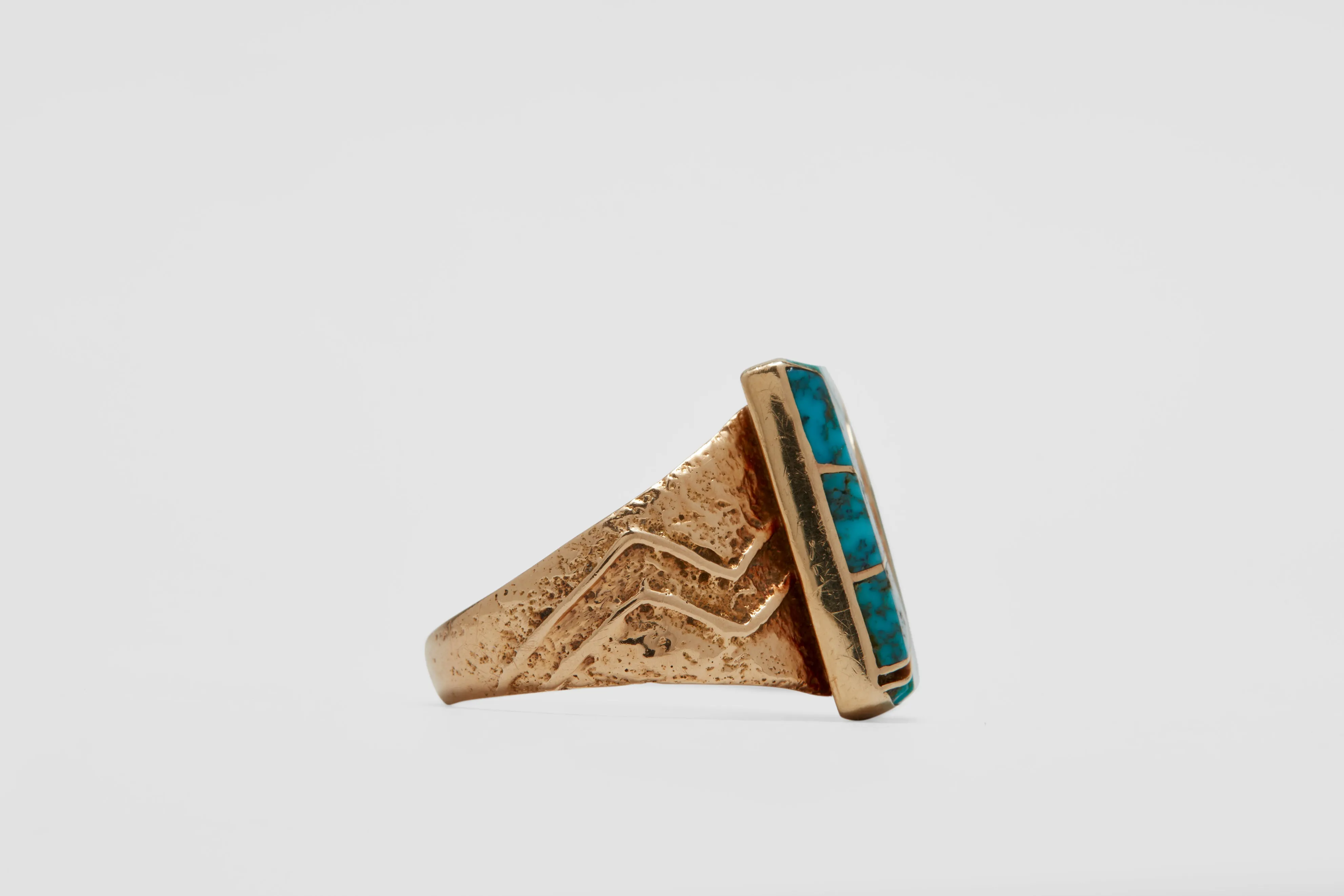 14 Carat Hummingbird Turquoise Navajo Ring