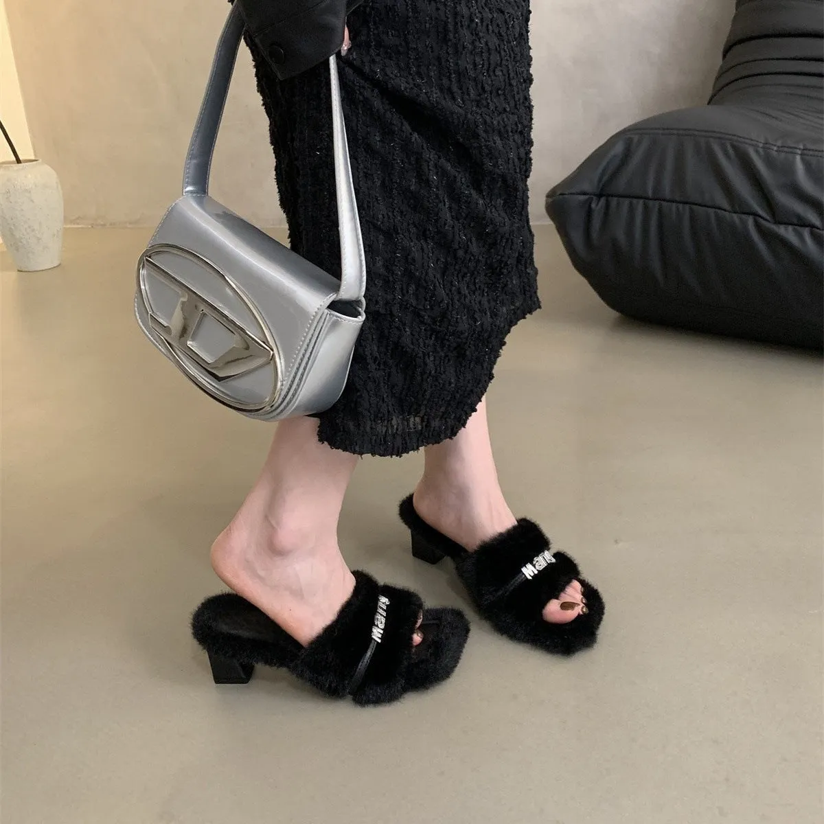 2025  Internet celebrity thick heel fluffy slippers women wear in autumn and winter  new high-end temperament gentle fairy style high heels