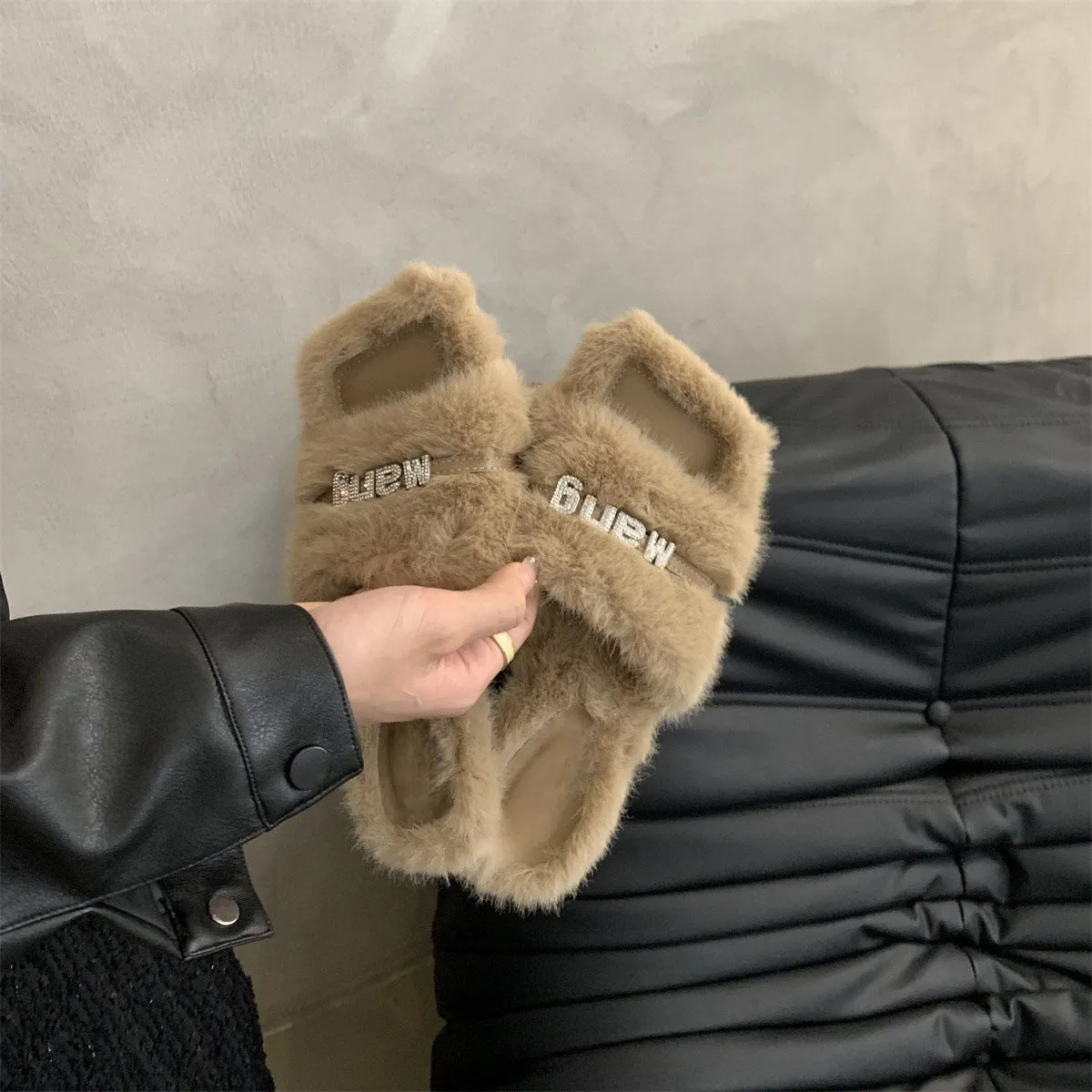 2025  Internet celebrity thick heel fluffy slippers women wear in autumn and winter  new high-end temperament gentle fairy style high heels