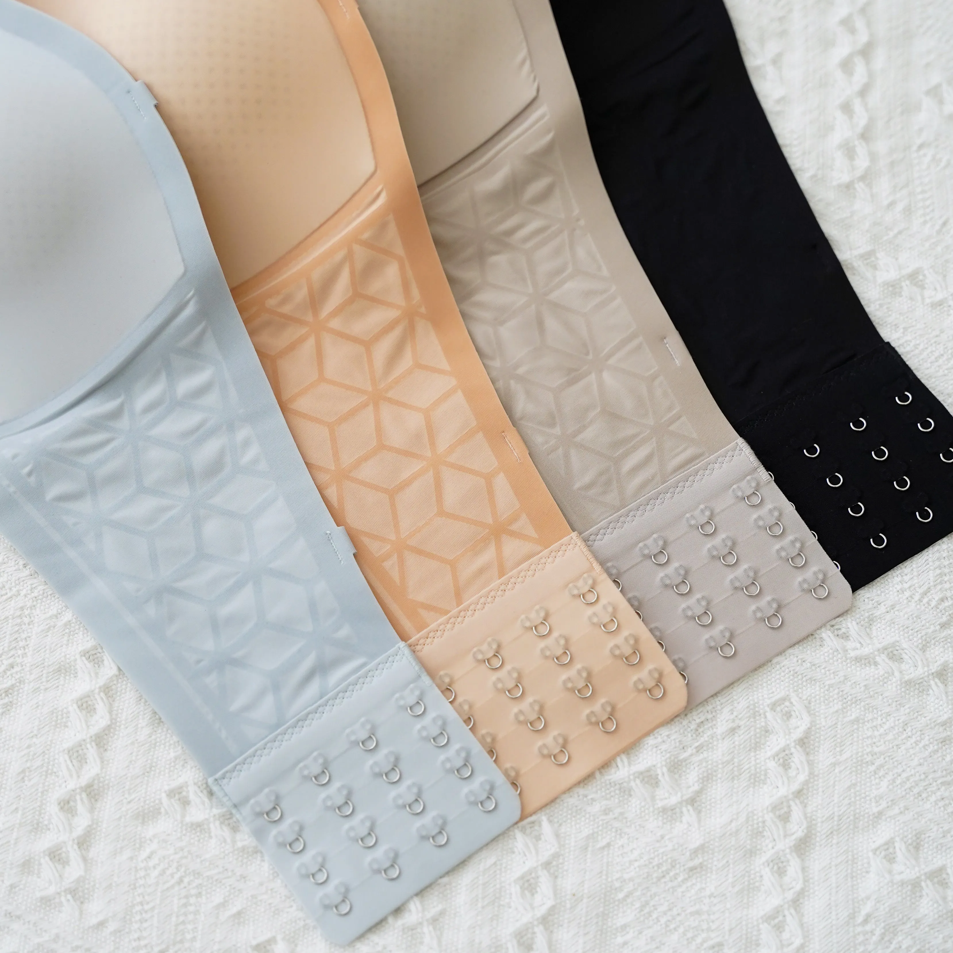 5D Ultra-Ventilation Lightweight Wireless Bandeau (In-built Padding) in Pearl Nude (Size S Only)