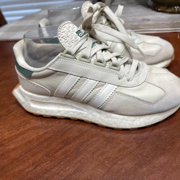 Adidas Retropy E5 Size Men's 6 Women's 7 Unisex Beige Green Leather GX9244