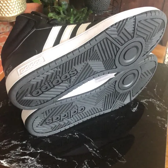 🤍adidas Sneakers Men's Essentials- 416 HOOPS 3.0 MID CLASSIC VINTAGE SHOES-US11