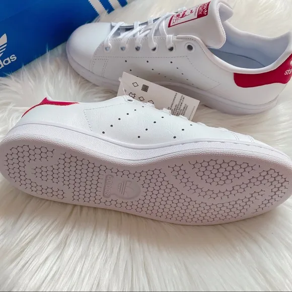 Adidas Stan Smith Sneaker. Big Kid