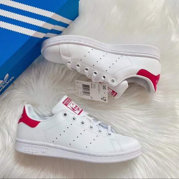 Adidas Stan Smith Sneaker. Big Kid