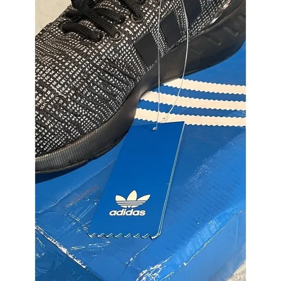 Adidas Swift Run 22 J Boys Black Running Shoes Sneakers Low Top Size 6.5 GW8166
