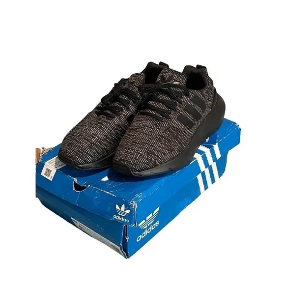 Adidas Swift Run 22 J Boys Black Running Shoes Sneakers Low Top Size 6.5 GW8166