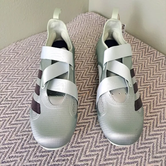 Adidas The Indoor Cycling Shoes Unisex Men's 8 1/2 and Women's 9 1/2.