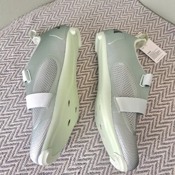 Adidas The Indoor Cycling Shoes Unisex Men's 8 1/2 and Women's 9 1/2.