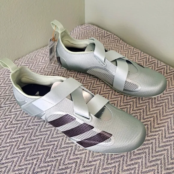 Adidas The Indoor Cycling Shoes Unisex Men's 8 1/2 and Women's 9 1/2.