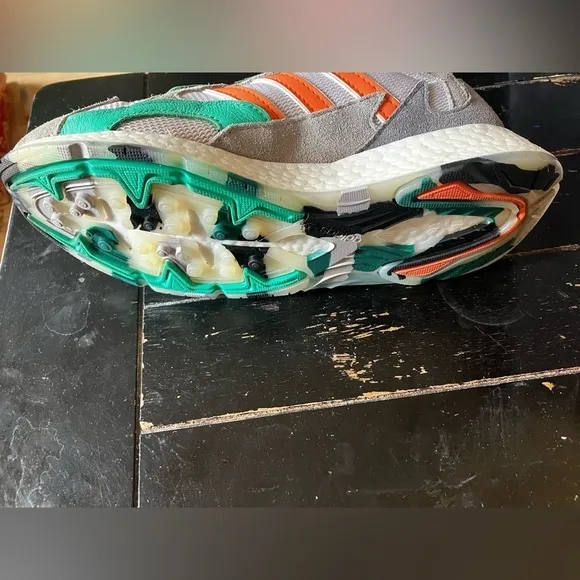 adidas Tresc Run 'White Bliss Coral' Boys 5 excellent condition