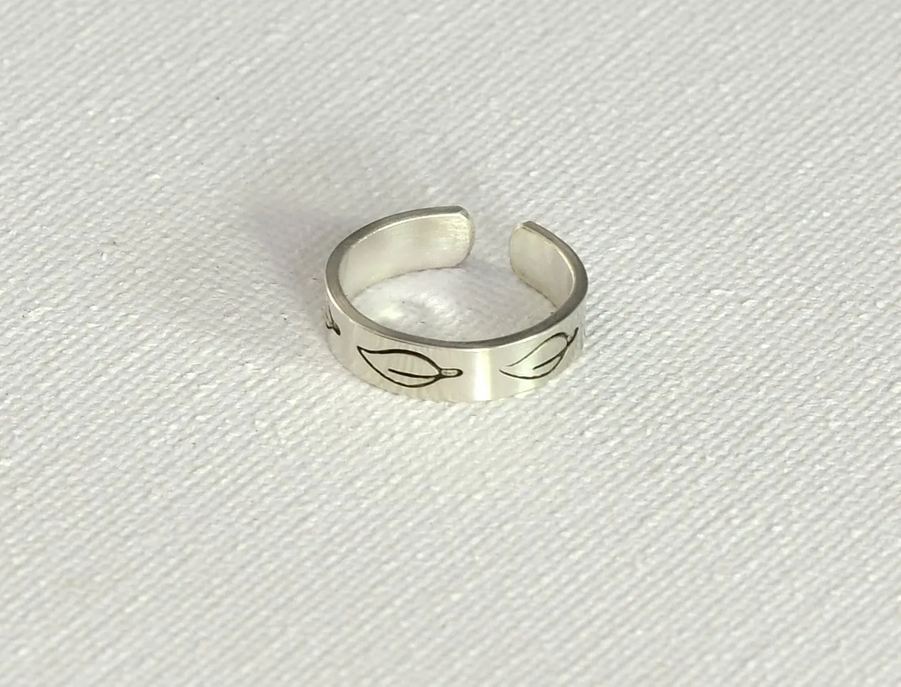 Adjustable Sterling Silver Leaf Toe Ring