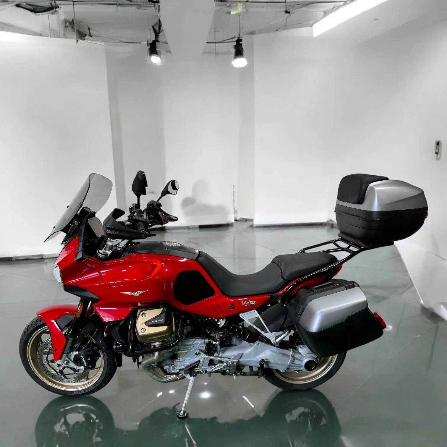Adjustable Windshield System for Moto Guzzi V100 (2022 - Up)