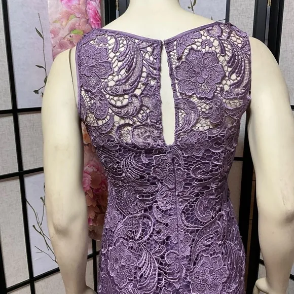 Adrianna Papell Purple Lace Sleeveless Sheath Dress with Built-In Bra Size 4