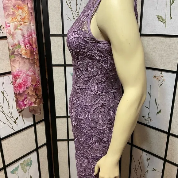 Adrianna Papell Purple Lace Sleeveless Sheath Dress with Built-In Bra Size 4