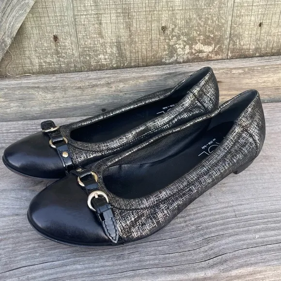 AGL Monika Cap Toe Ballet Flats Glittery Shimmer Size 8.5 EU 38.5