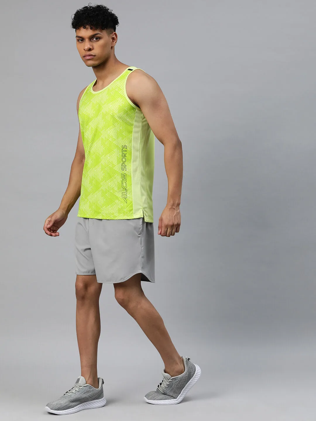 Alcis Men Green  Printed Anti Static Slim Fit T-shirt