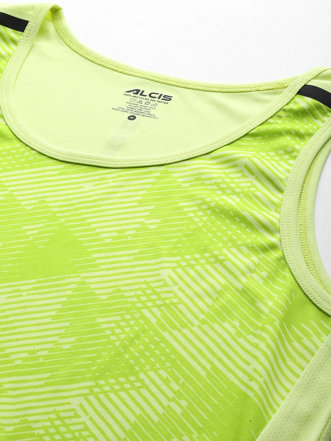 Alcis Men Green  Printed Anti Static Slim Fit T-shirt