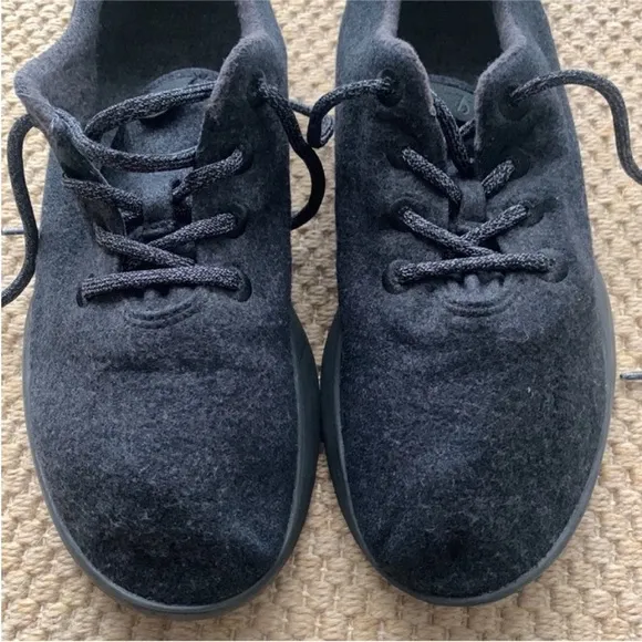 Allbirds Men's Dark Gray Wool RunnerLace Up Sneakers 10M