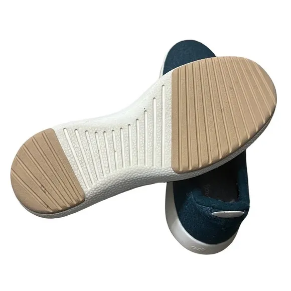ALLBIRDS Wool Runners in Calm Teal Green Size 11 — Men’s