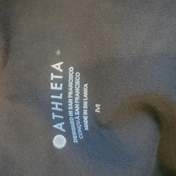 Athleta Conscious Crop Bra A-C in black camo