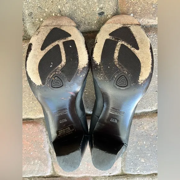 Attilio Giusti Leombruni Black Leather Flats