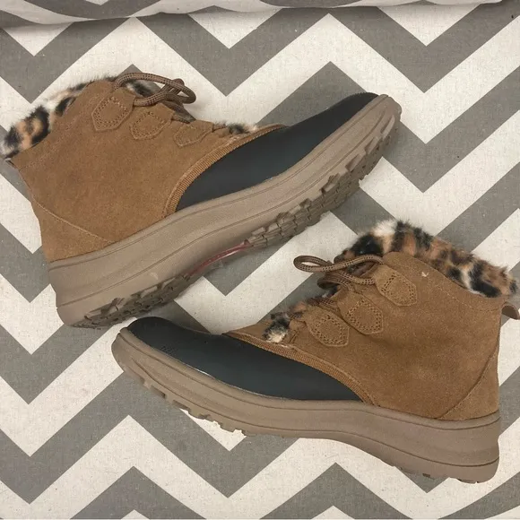 Baretraps Augustine Leopard lace-up Bootie. Size 9M. New w/box.