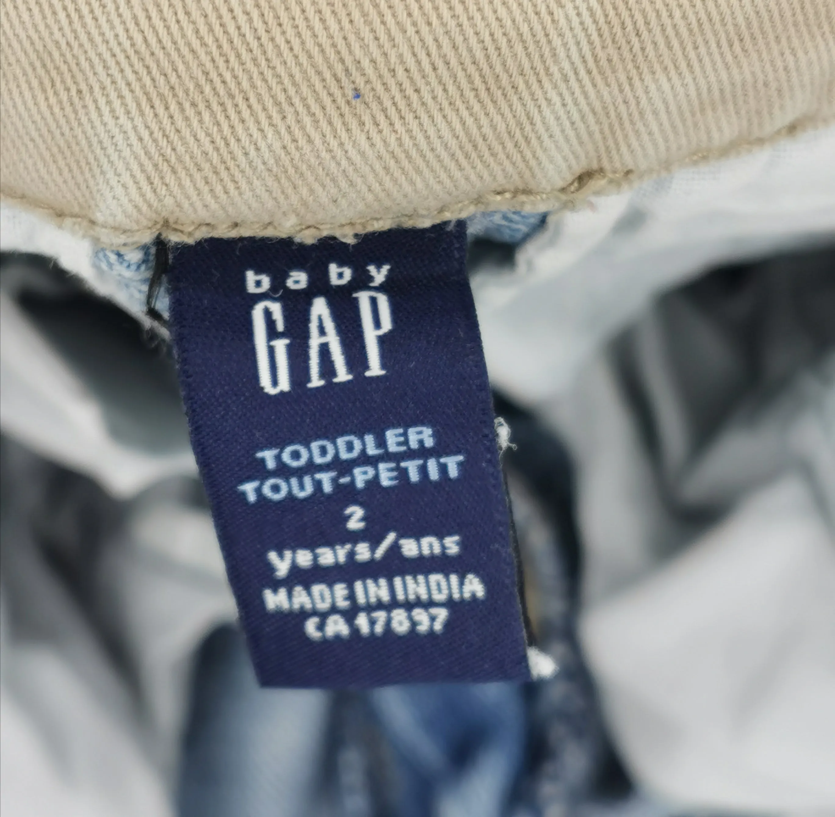 BOY SIZE 2 YEARS - Baby GAP, Cargo Denim Shorts EUC B43