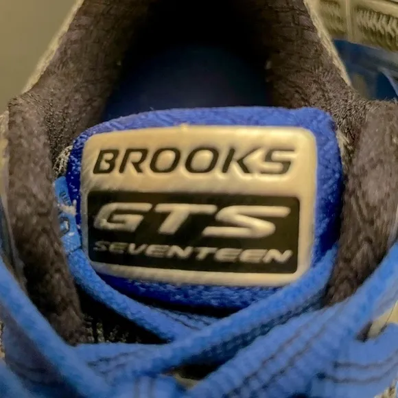 Brooks Adrenaline GTS 17 Mens Sneaker
