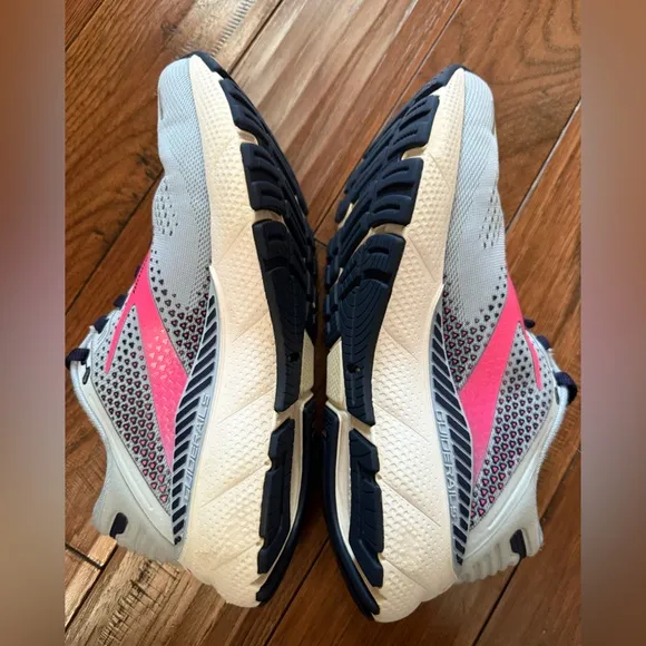 Brooks Adrenaline GTS 22 Women 7.5 Running Shoes Sneakers Blue Pink Walking