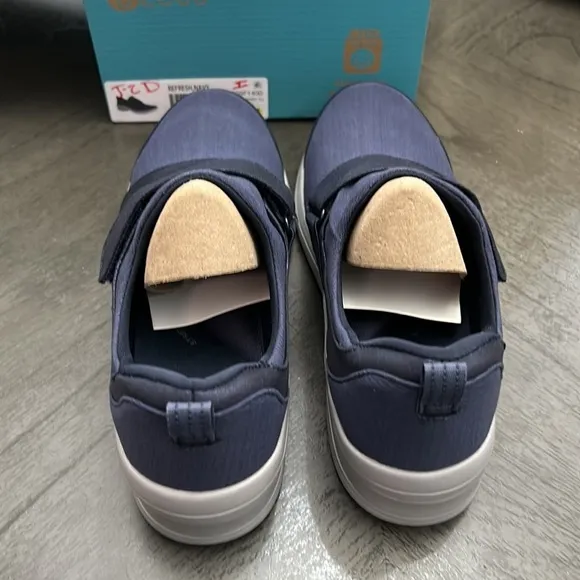 Bzees Women's Refresh Slip On Sneaker (WIDE)