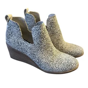 C3- Black &amp; Tan Women's Size 9 Toms Wedge Ankle Boots