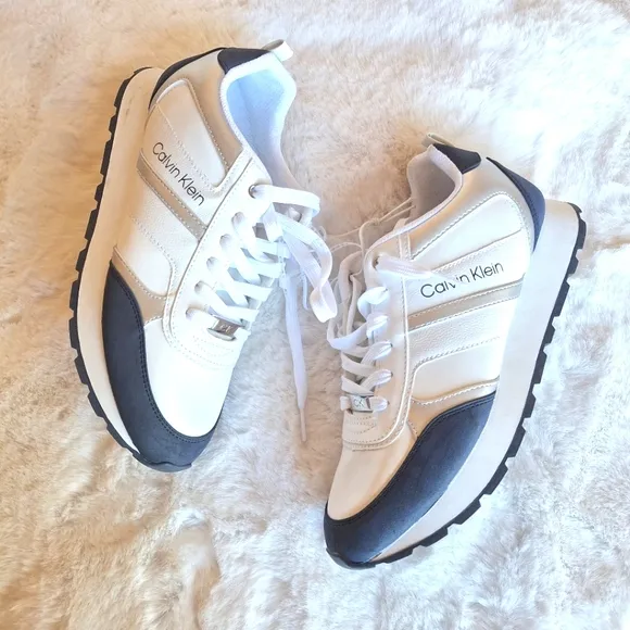 Calvin Klein Womens Carlla 2 Lace up Sneakers White Navy Silver 10