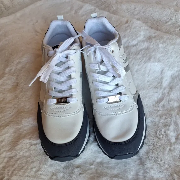 Calvin Klein Womens Carlla 2 Lace up Sneakers White Navy Silver 10