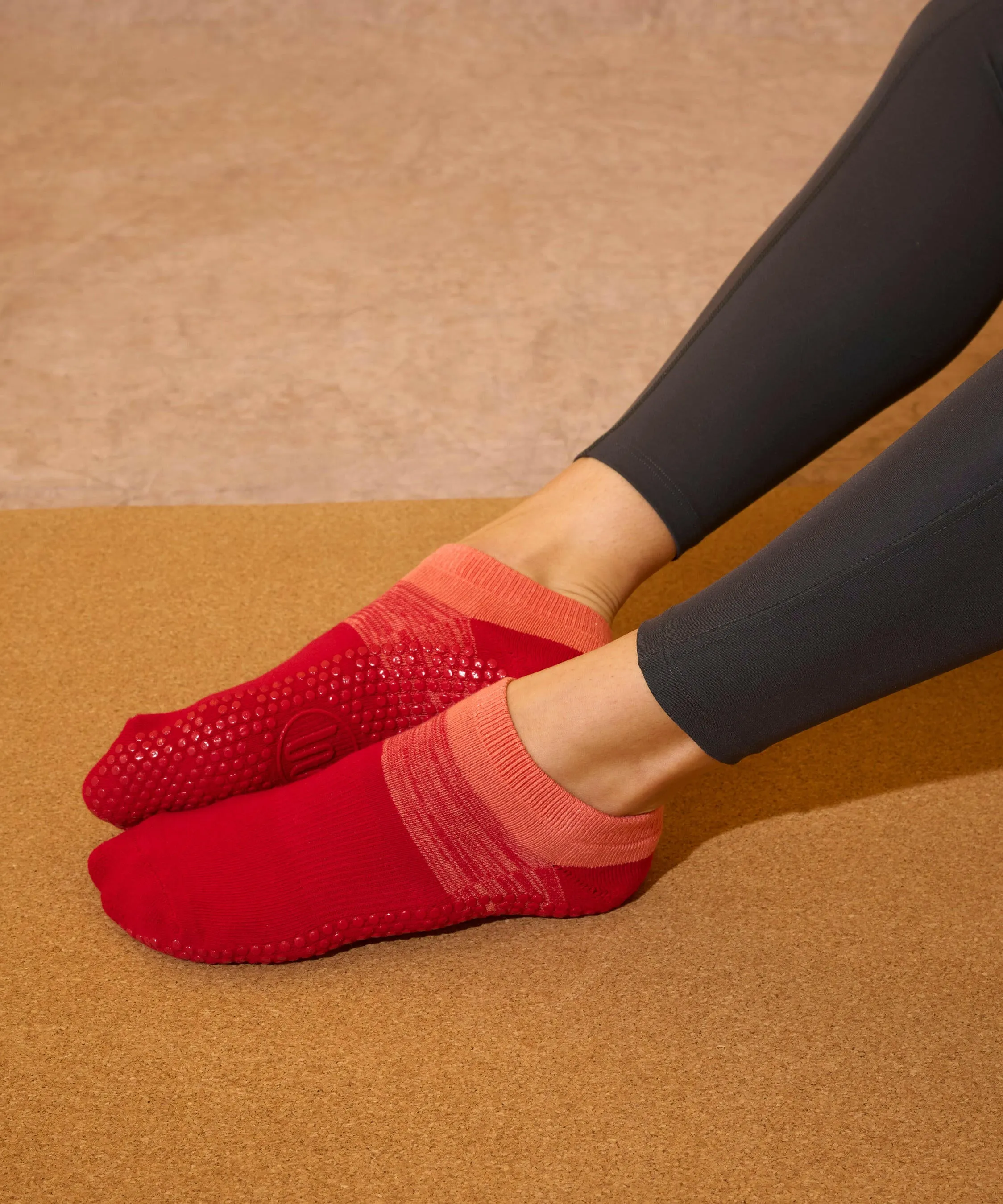 Classic Low Rise Grip Socks - Fade Banksia