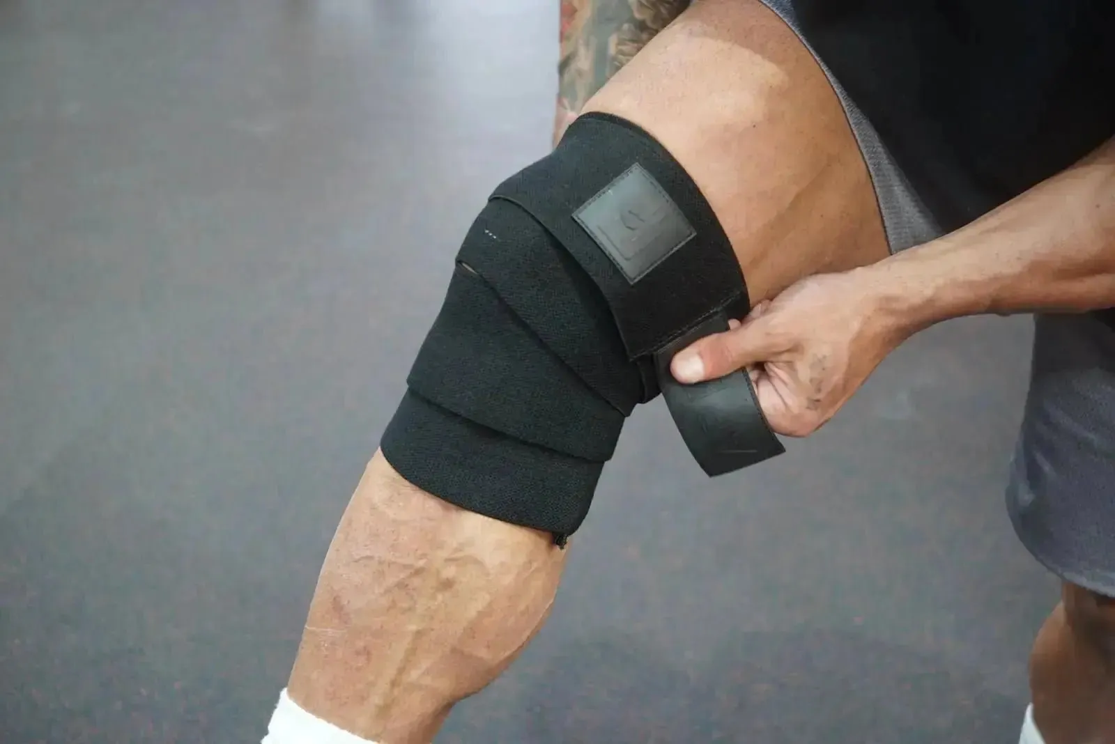 Clearance - Apex Knee Wraps