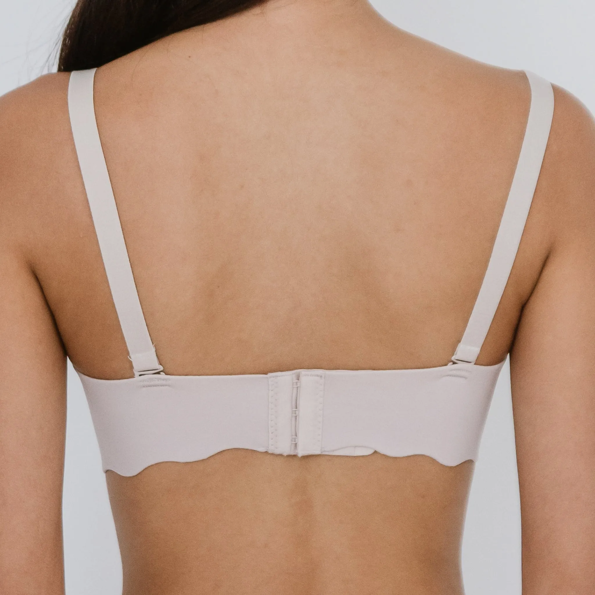 Comfy Sleek! Seamless Lightly-lined Wireless Bra in Light Nude (Size XL left)