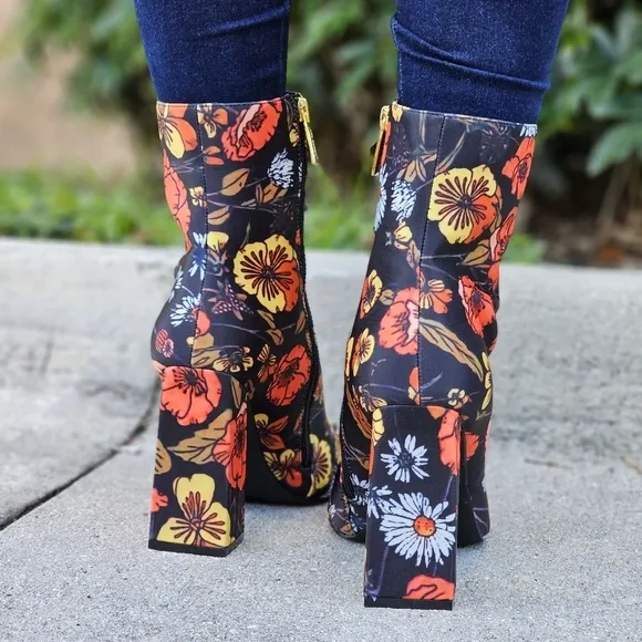 COPY - Women Flower Print Square Toe Chain Bit Buckle Block Heel Bootie