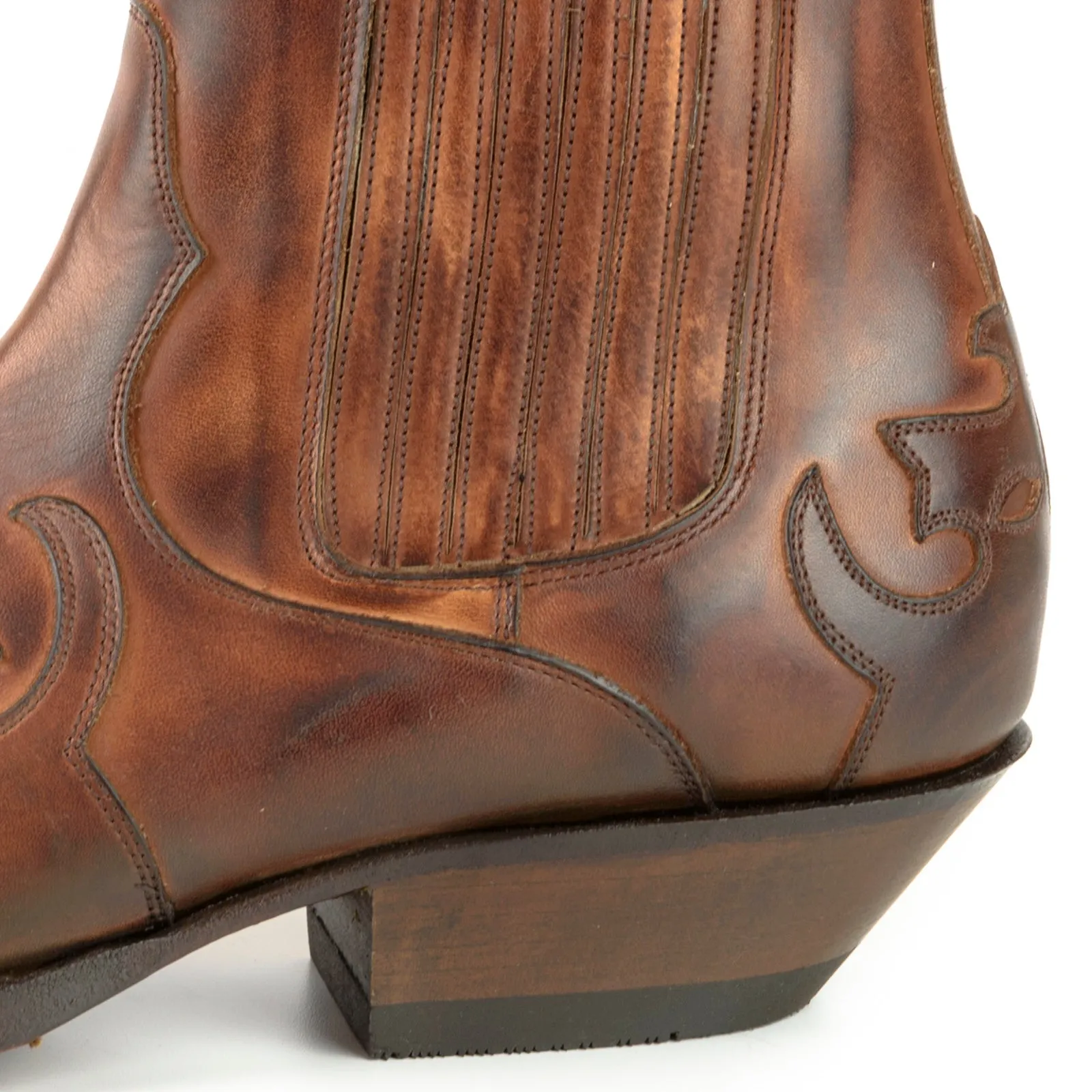 Cowboy Boots or Ankle Boots for Women and Men Handcrafted Brown Leather Urban 1931