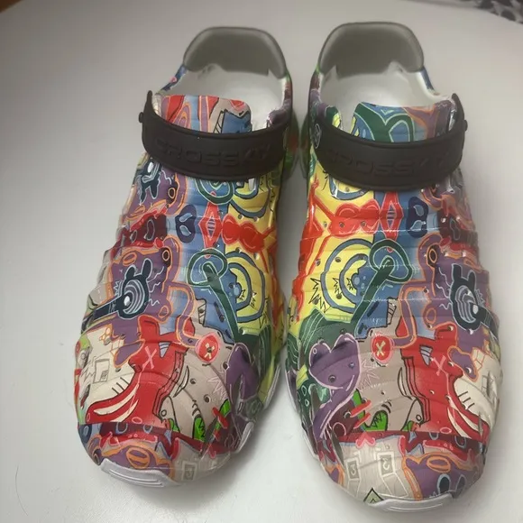 CROSSKIX Multicolored 2.0 NYC Graffiti LE Closed Toe Lightweight Water Shoes 11