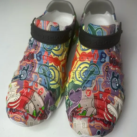 CROSSKIX Multicolored 2.0 NYC Graffiti LE Closed Toe Lightweight Water Shoes 11