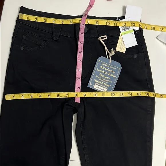 Democracy Women's Black Jeans Freedom Ankle Skimmer Size 4