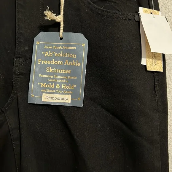 Democracy Women's Black Jeans Freedom Ankle Skimmer Size 4