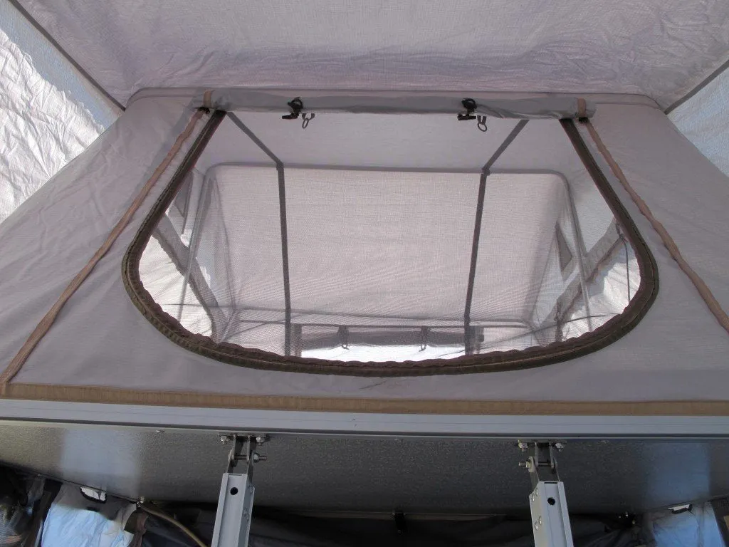 Dobinsons 4x4 Deluxe Roof Top Tent (RTT) with Change (Annex) Room(CE80-3924)