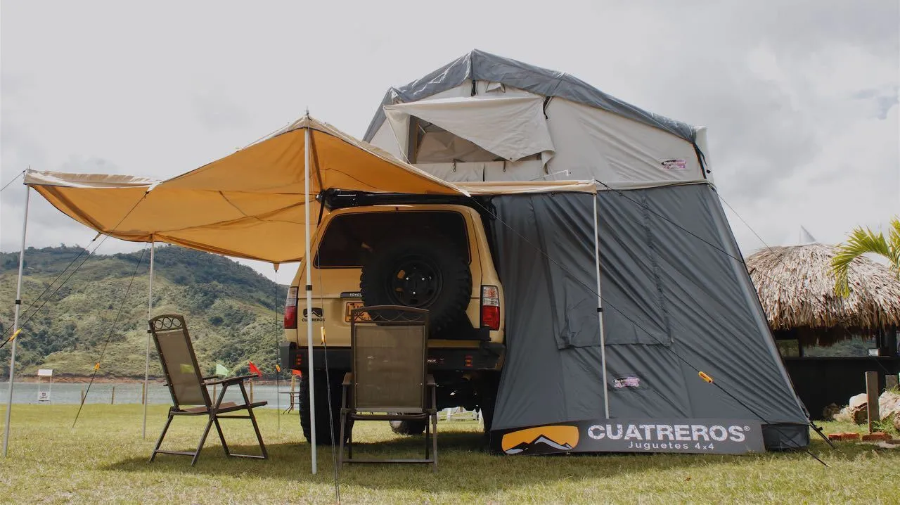 Dobinsons 4x4 Deluxe Roof Top Tent (RTT) with Change (Annex) Room(CE80-3924)