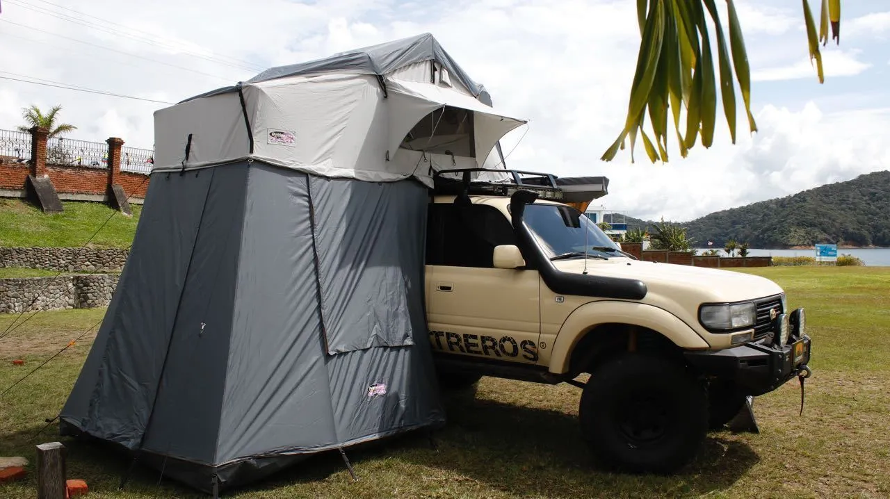 Dobinsons 4x4 Deluxe Roof Top Tent (RTT) with Change (Annex) Room(CE80-3924)
