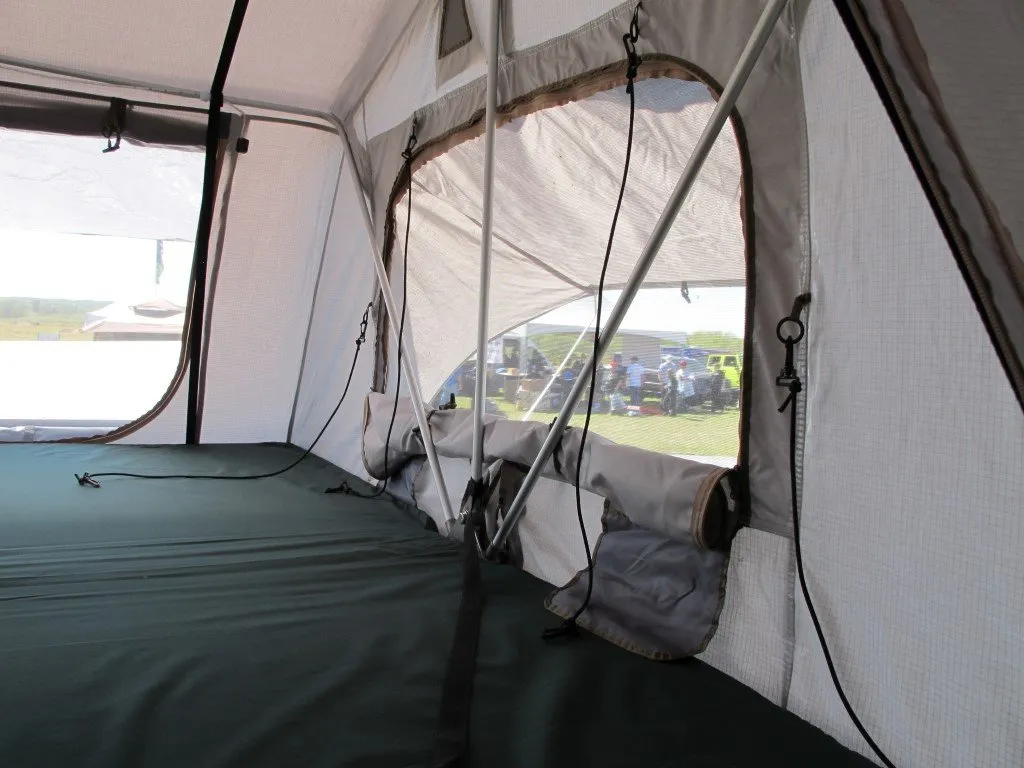 Dobinsons 4x4 Deluxe Roof Top Tent (RTT) with Change (Annex) Room(CE80-3924)
