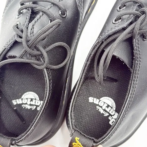 Dr Martens Cavendish Black Leather Flats Youth Junior size 1 Lace Up Loafer NWOT