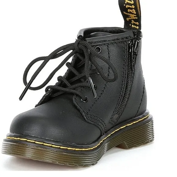 Dr. Martens Kids' Softy T Leather Lace-Up Combat Boots Size 6 NEW